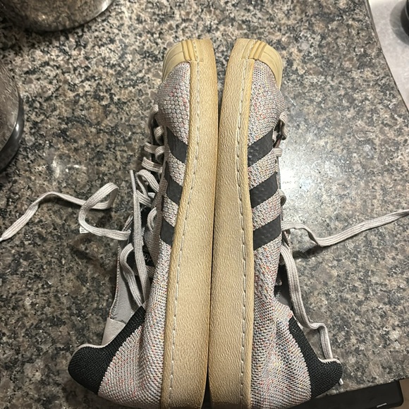 Men’s primeknit boost Adidas sneakers - Picture 9 of 11